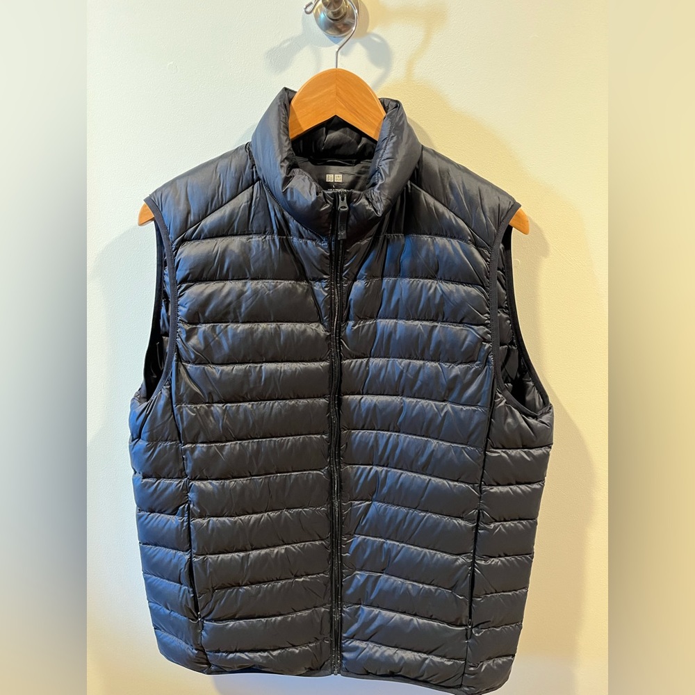 UNIQLO men’s puffer vest. Ultralight down. Dark navy. New without tags.